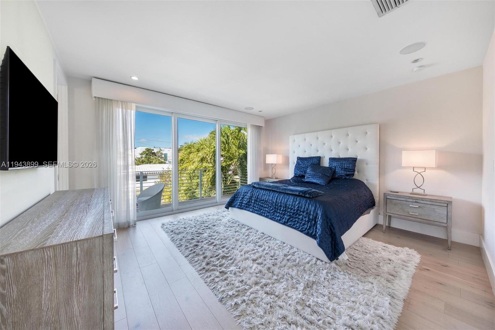 LAUDERDALE BEACH EXT UNIT - Residential