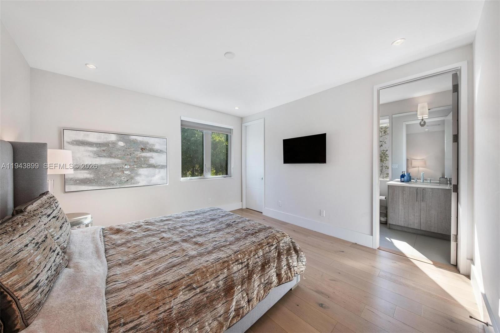 LAUDERDALE BEACH EXT UNIT - Residential