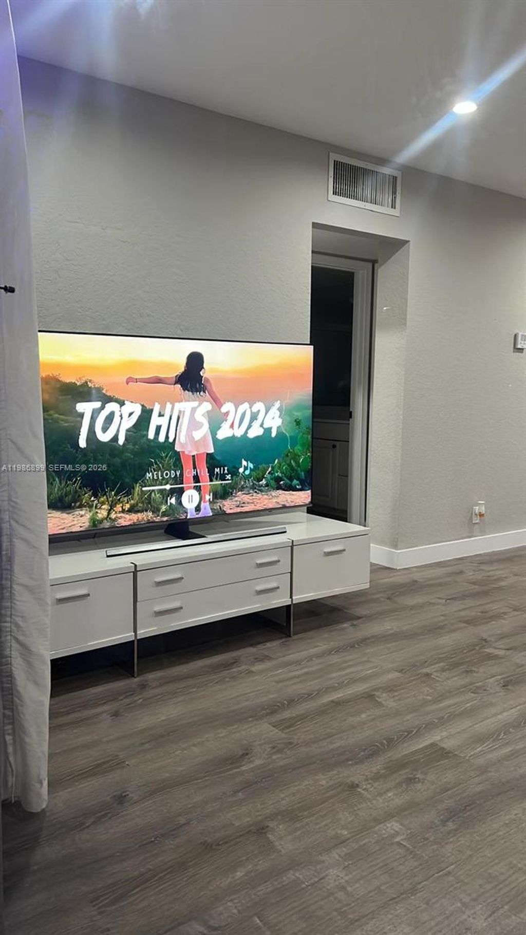 Photo of 1432 S Lakeside Dr #5, Lake Worth, FL 33460 (MLS # A11986899)