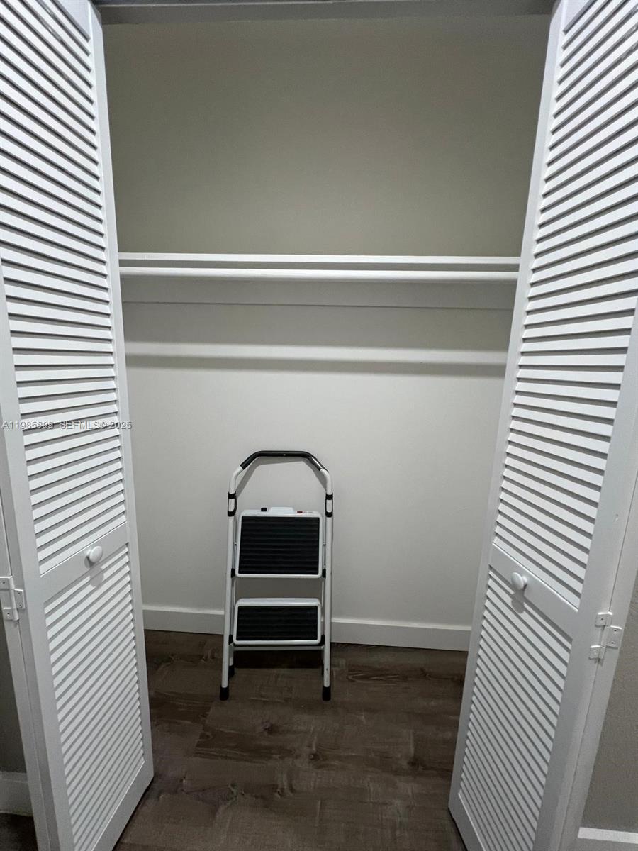 KEN-LEE GARDENS CONDO - Residential Lease