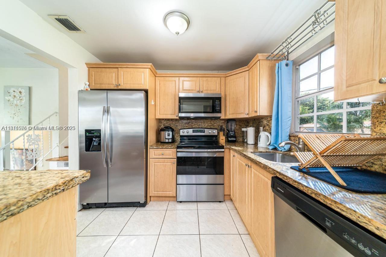 7120 Duval St