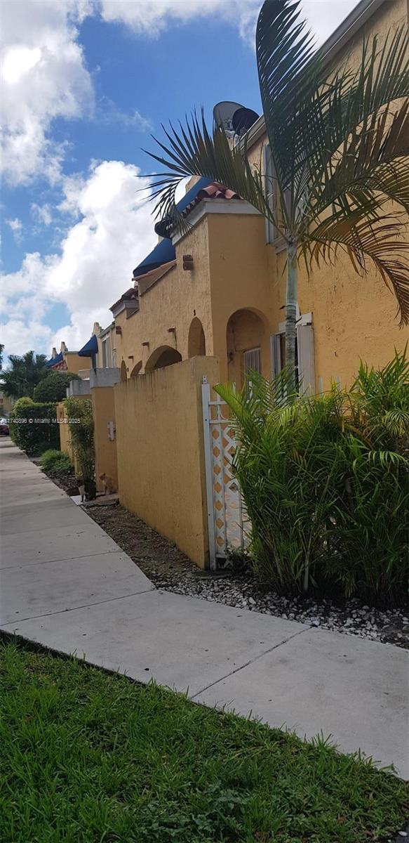 Rental Property at 365 Nw 85th Ct 1202, Miami, Broward County, Florida - Bedrooms: 3 
Bathrooms: 3  - $2,999 MO.
