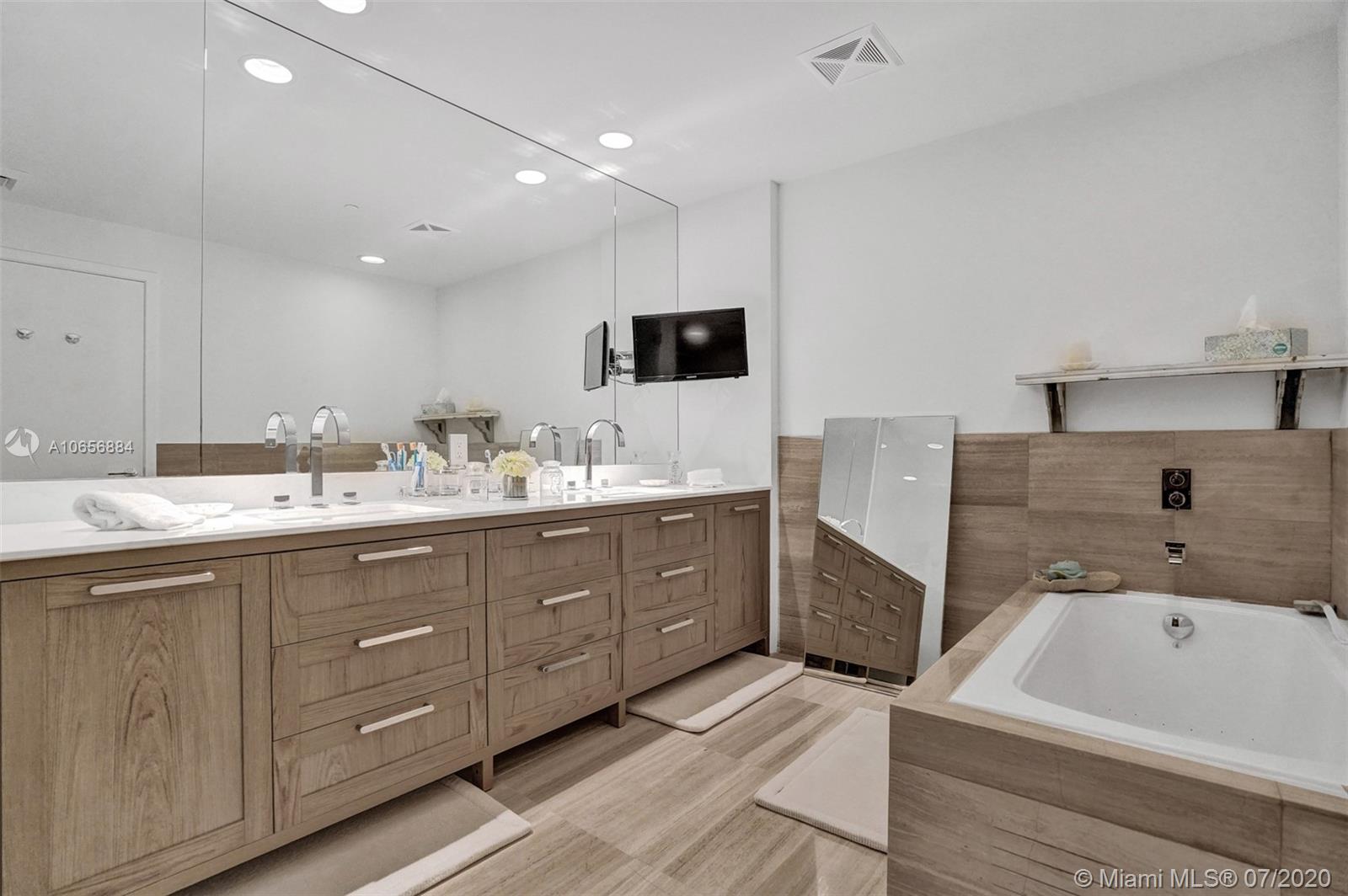 OCEANA KEY BISCAYNE CONDO - Residential