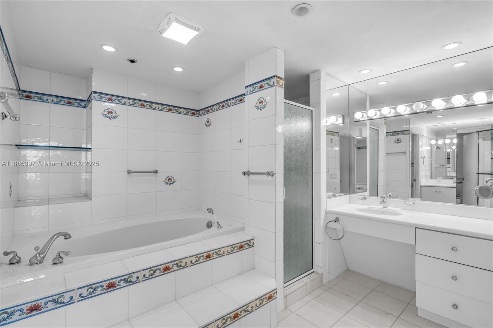 KEY COLONY NO 1 - Residential