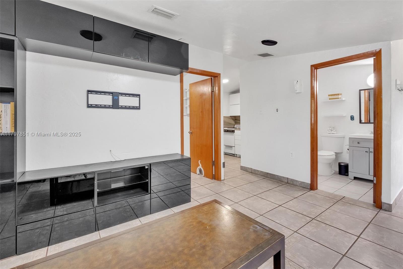 GRANADA PLACE AMD PL - Residential