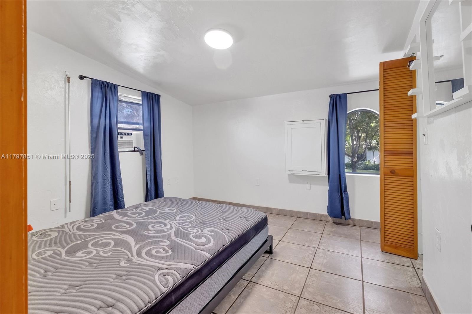 GRANADA PLACE AMD PL - Residential
