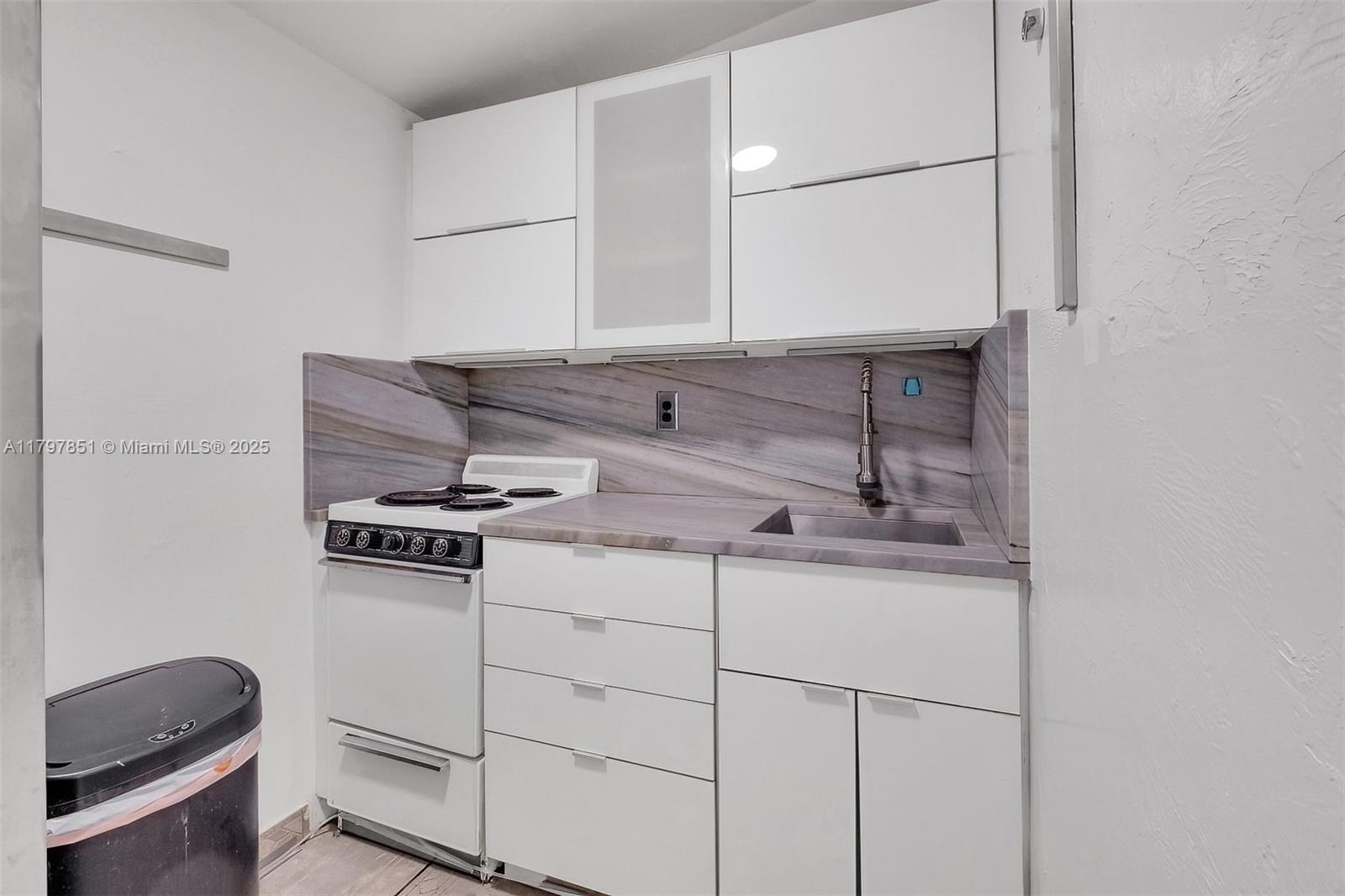 GRANADA PLACE AMD PL - Residential