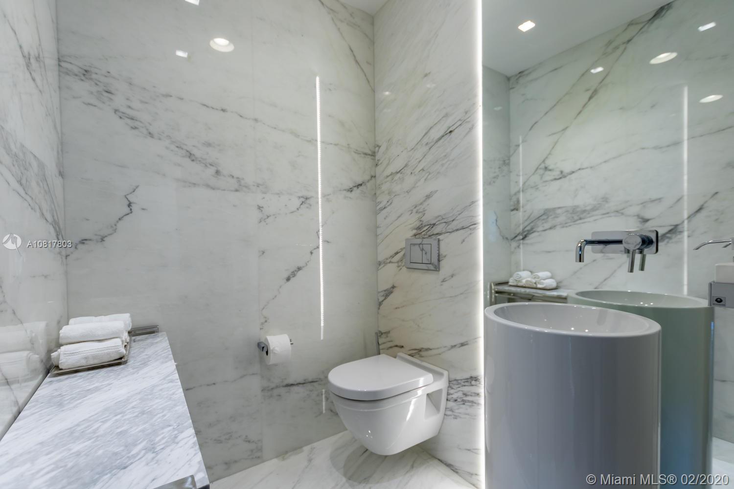 OCEANA BAL HARBOUR CONDO - Residential