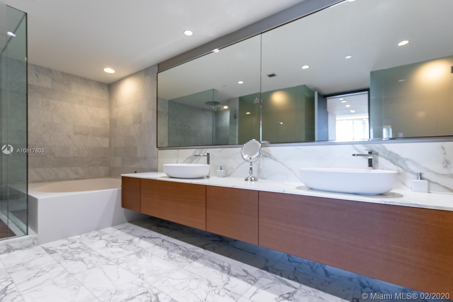 OCEANA BAL HARBOUR CONDO - Residential