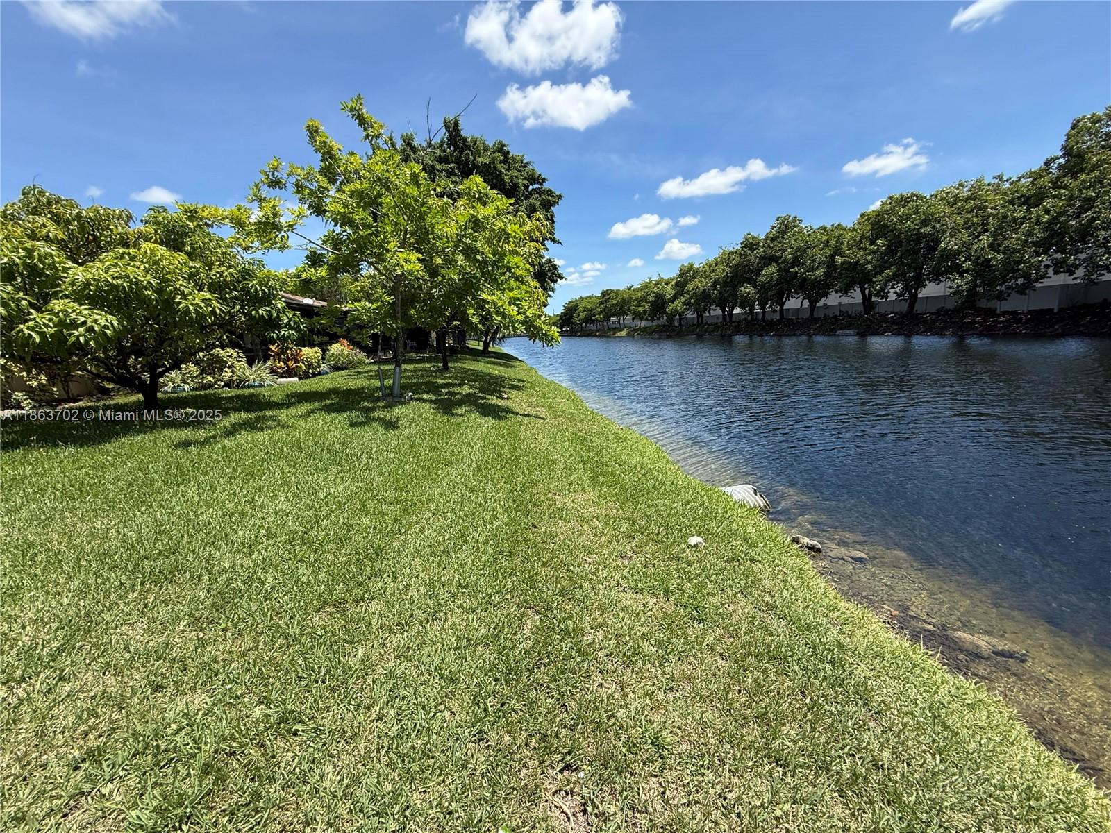 WATERSIDE - Residential