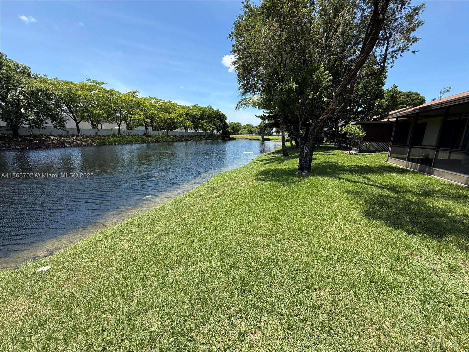 WATERSIDE - Residential