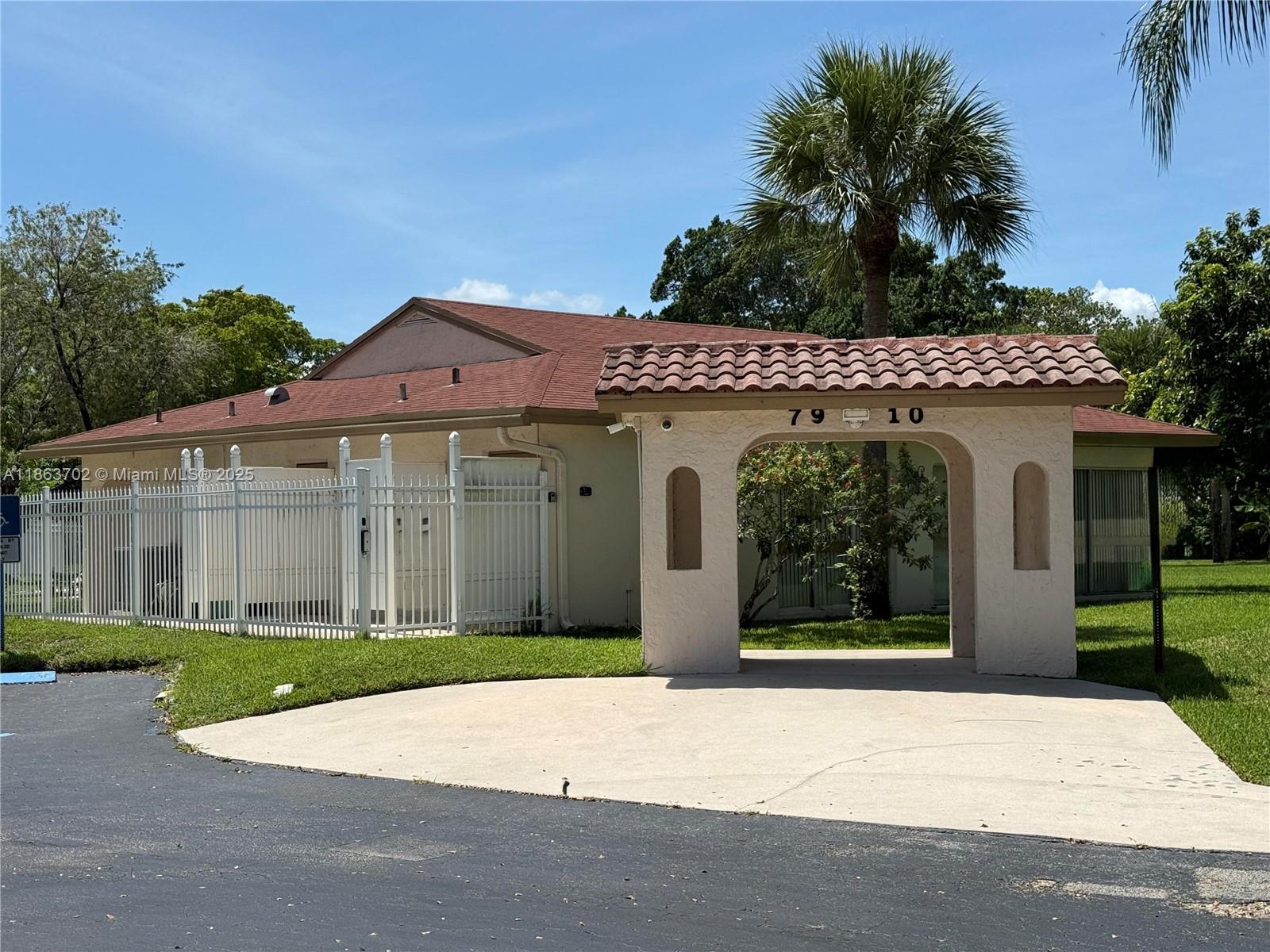 WATERSIDE - Residential