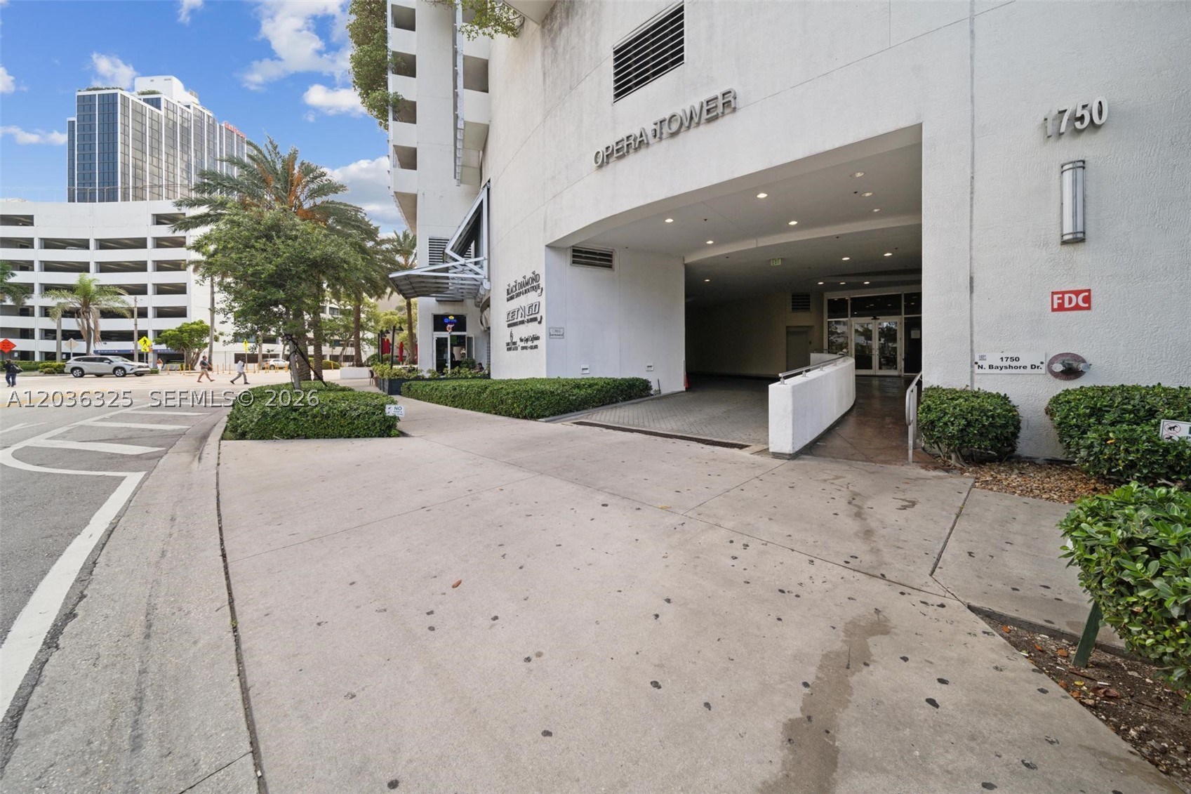 1750 N Bayshore Dr 4315