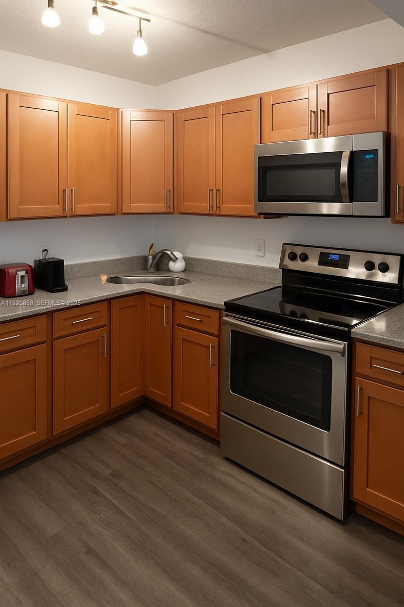 PINE RIDGE AT HAVERHILL C - Residential Lease