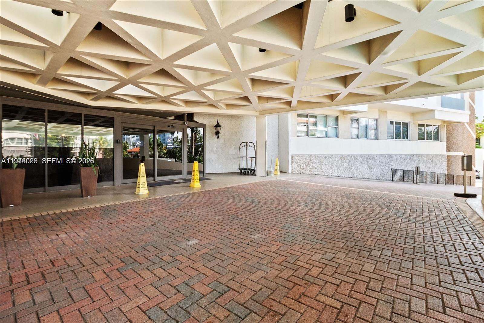 3180 S Ocean Dr 1518