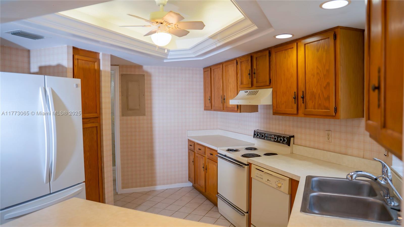 WINCHESTER COURT - Residential