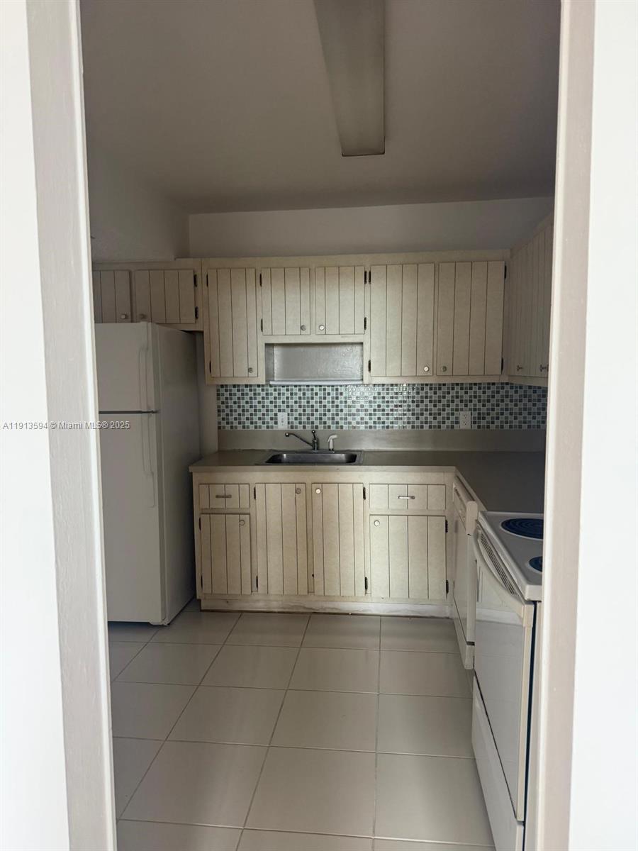 CRESTVIEW TOWERS CONDO - Residential