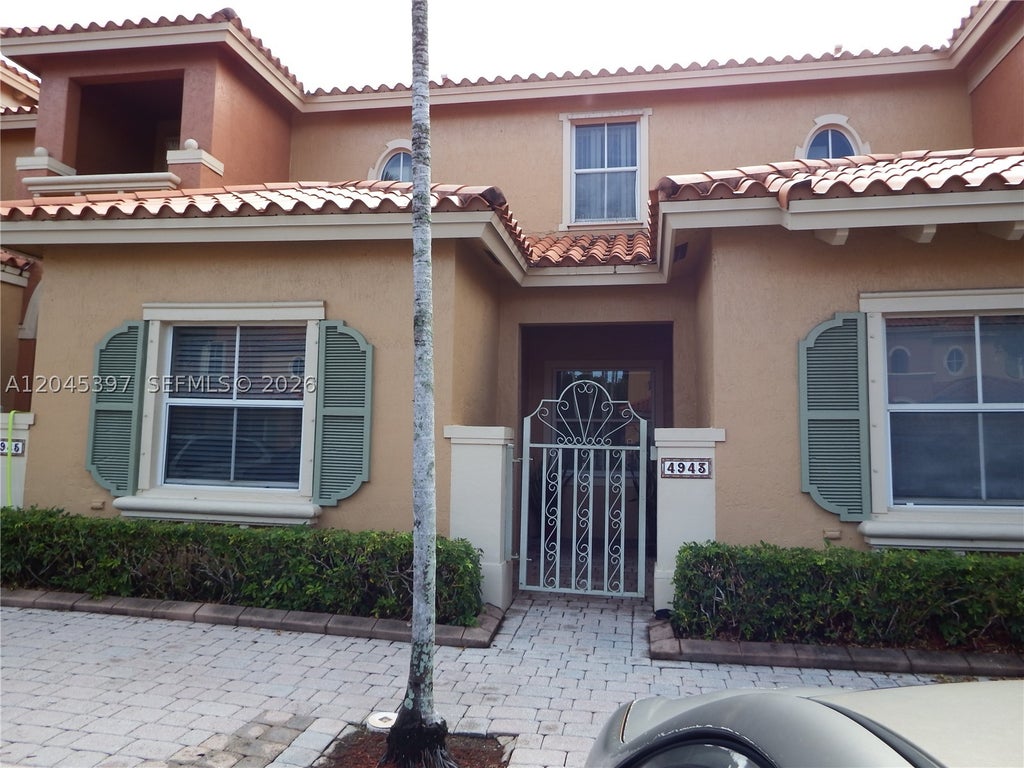 Photo of 4943 Leeward Ln #3204, Dania Beach, FL 33312 (MLS # A12045397)