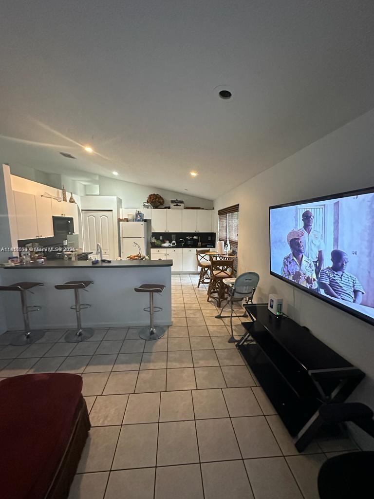 SYMPHONY BAY - Residential