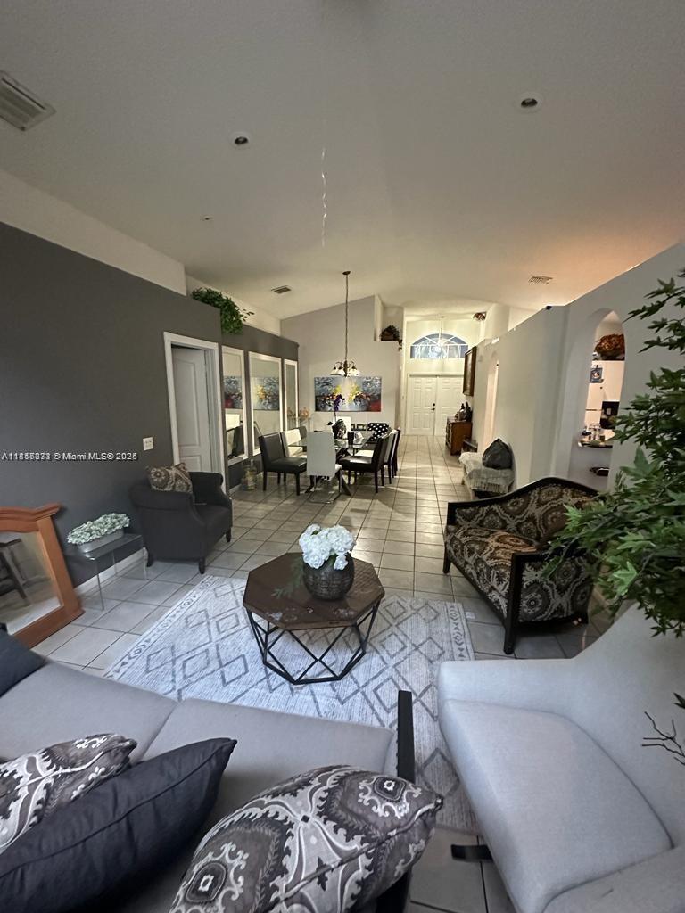 SYMPHONY BAY - Residential