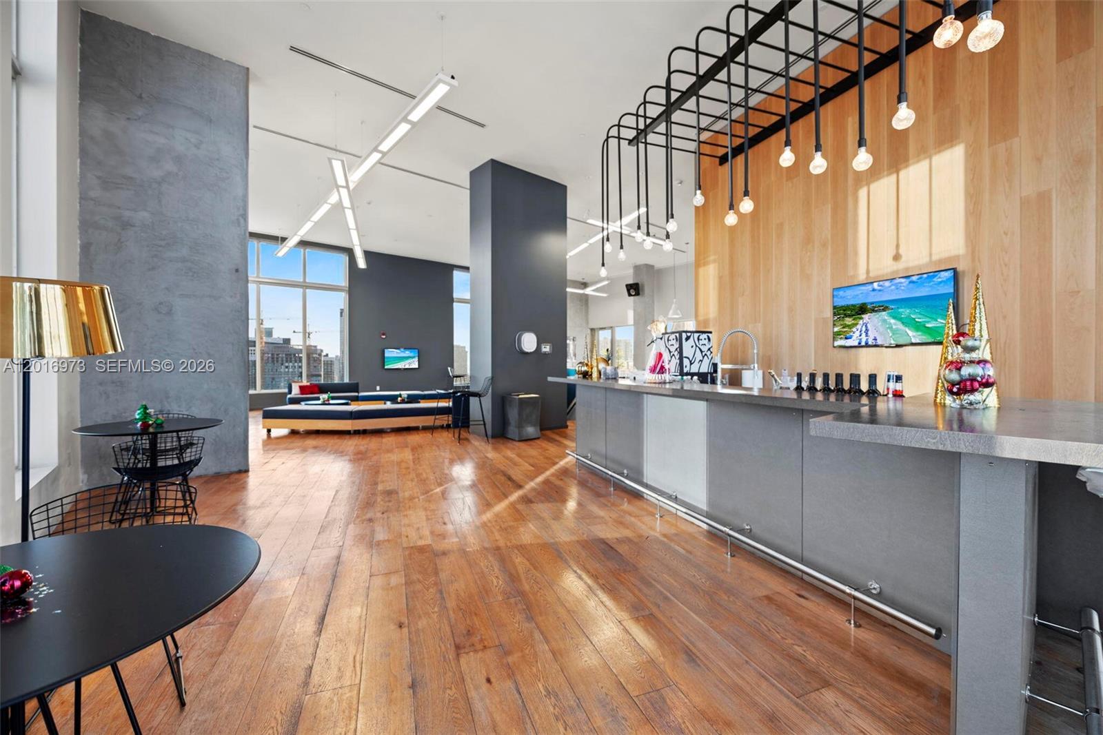 CENTRO CONDO - Residential