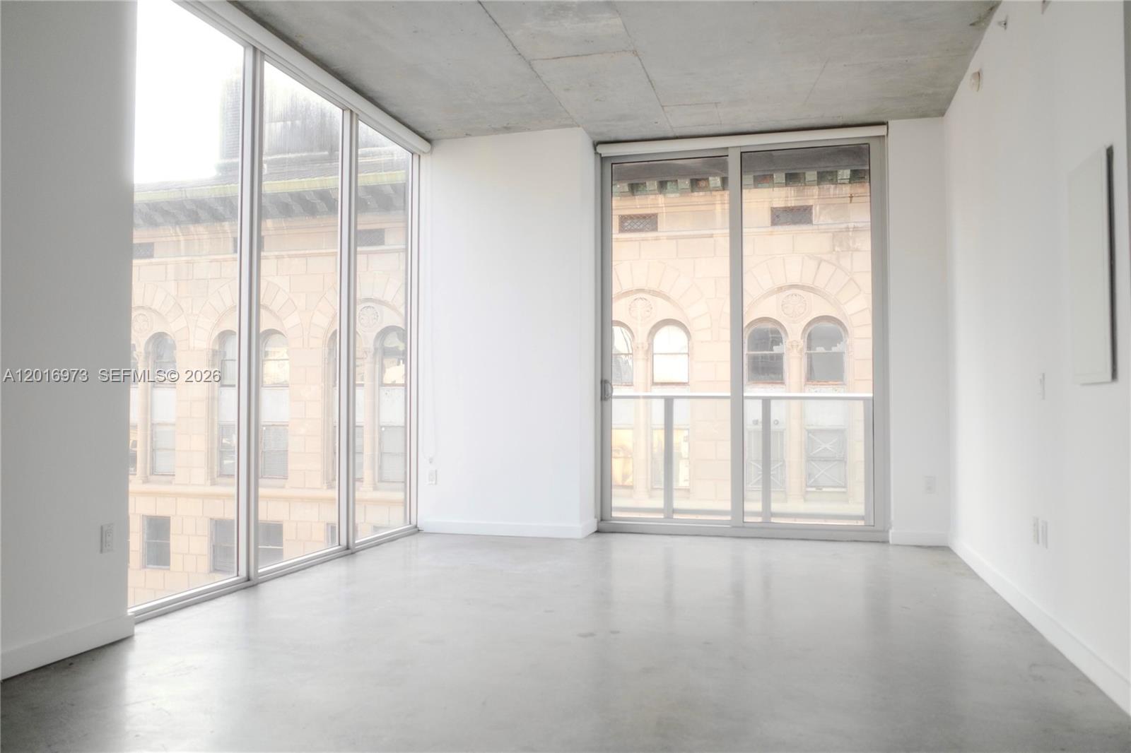 CENTRO CONDO - Residential