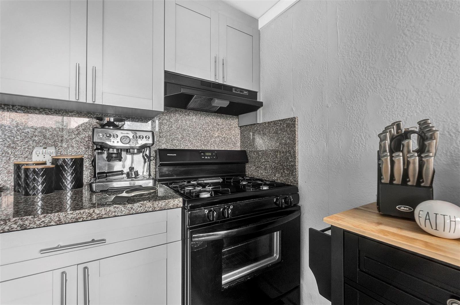 HIALEAH CLUB VILLAS CONDO - Residential