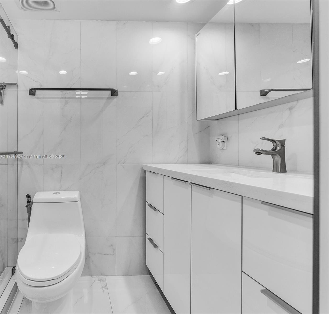 HIALEAH CLUB VILLAS CONDO - Residential