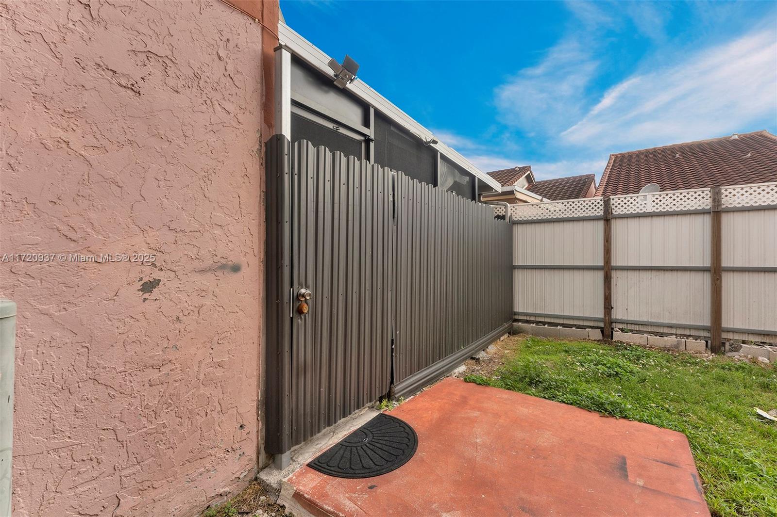 HIALEAH CLUB VILLAS CONDO - Residential