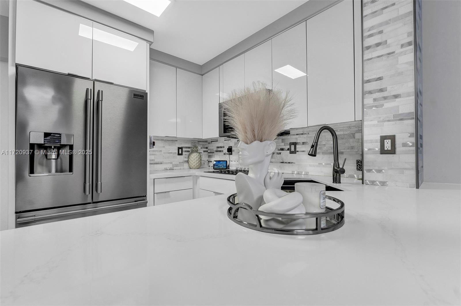 HIALEAH CLUB VILLAS CONDO - Residential