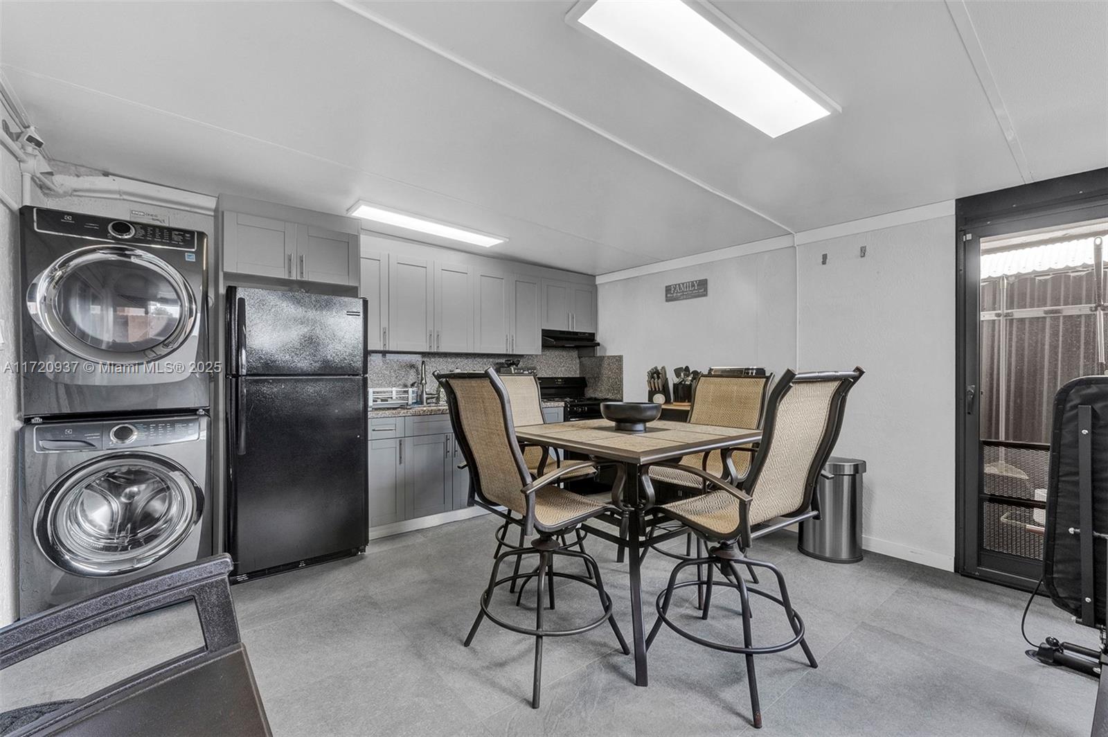 HIALEAH CLUB VILLAS CONDO - Residential