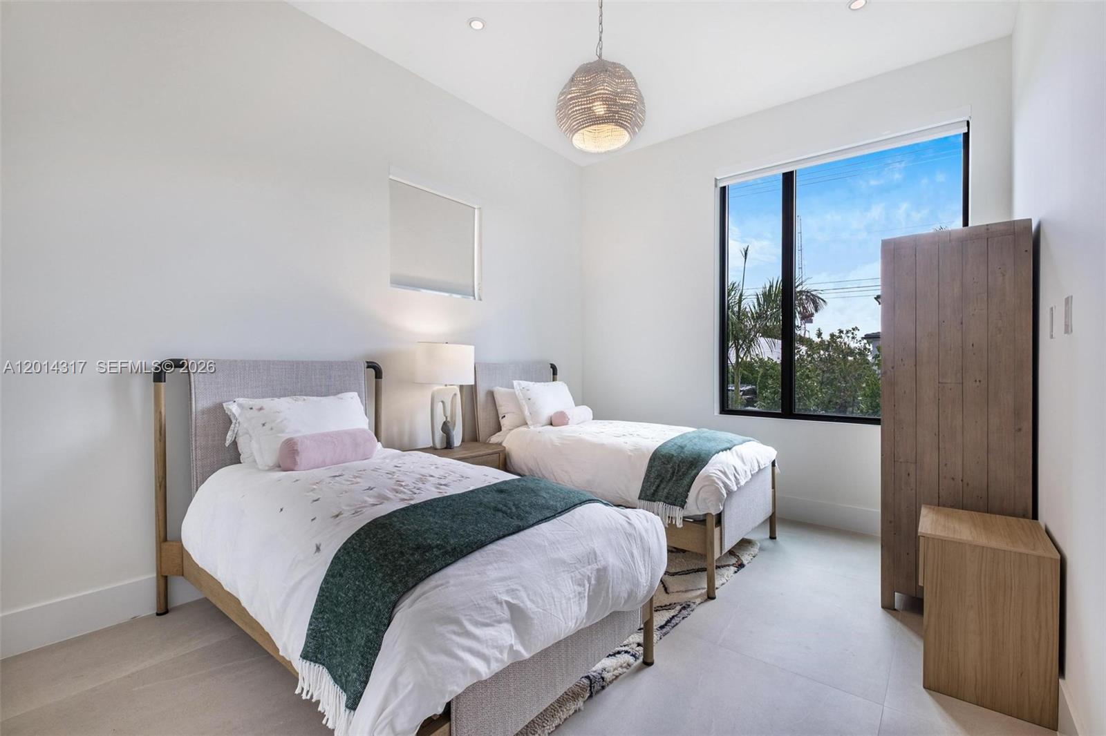ALTOS DEL MAR NO 5 - Residential
