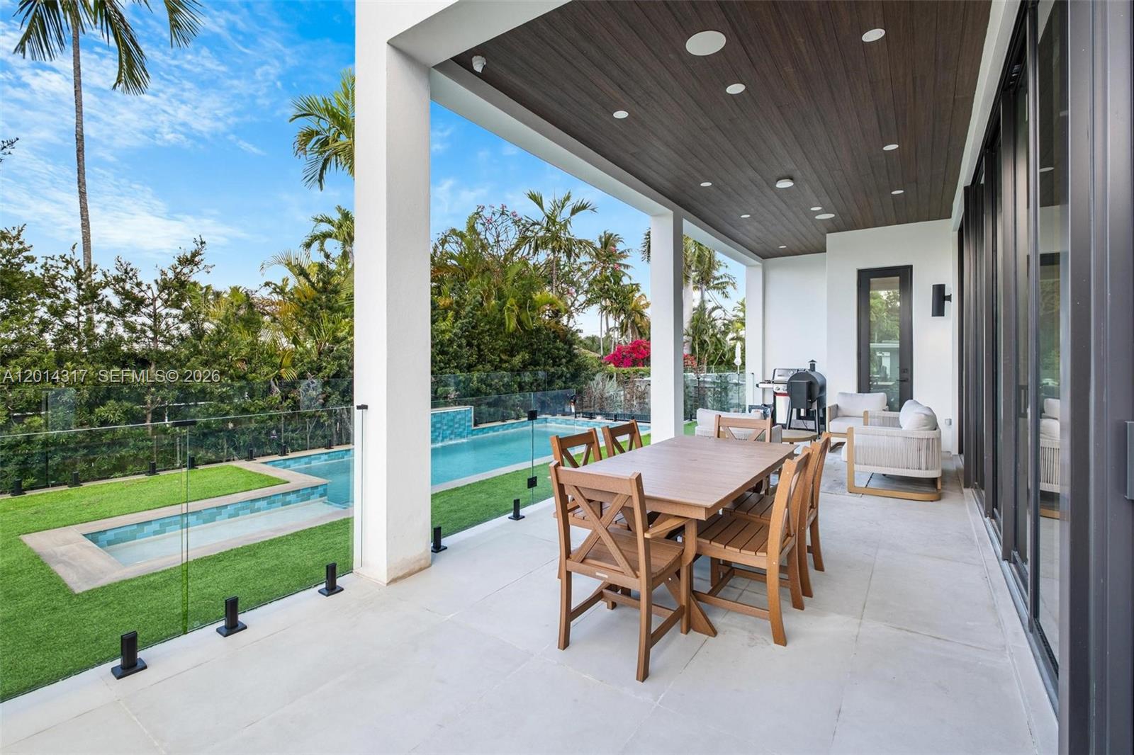 ALTOS DEL MAR NO 5 - Residential