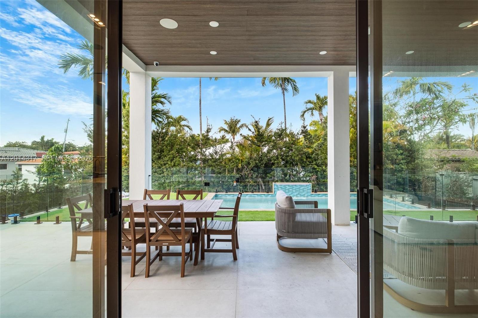 ALTOS DEL MAR NO 5 - Residential