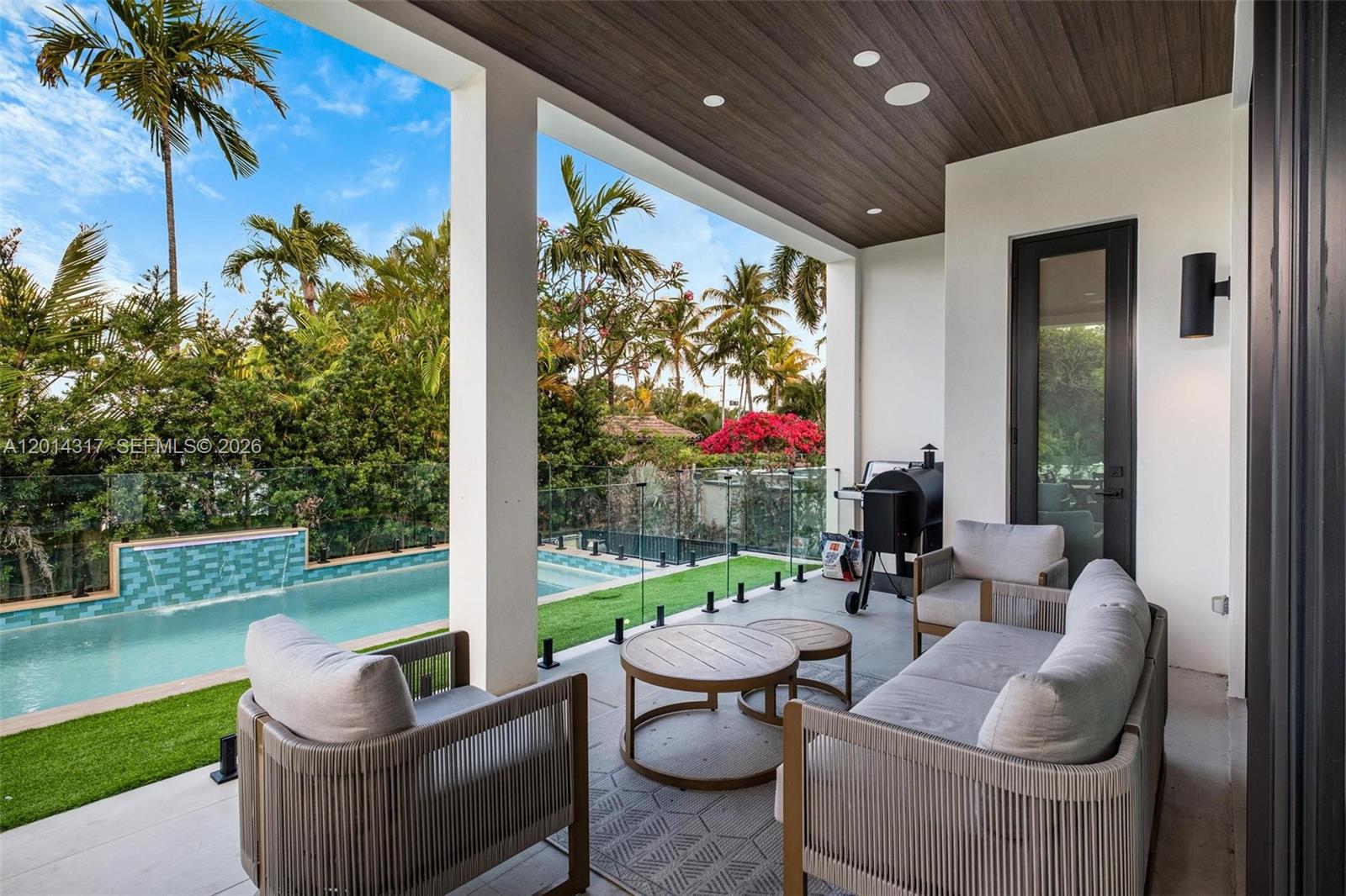 ALTOS DEL MAR NO 5 - Residential