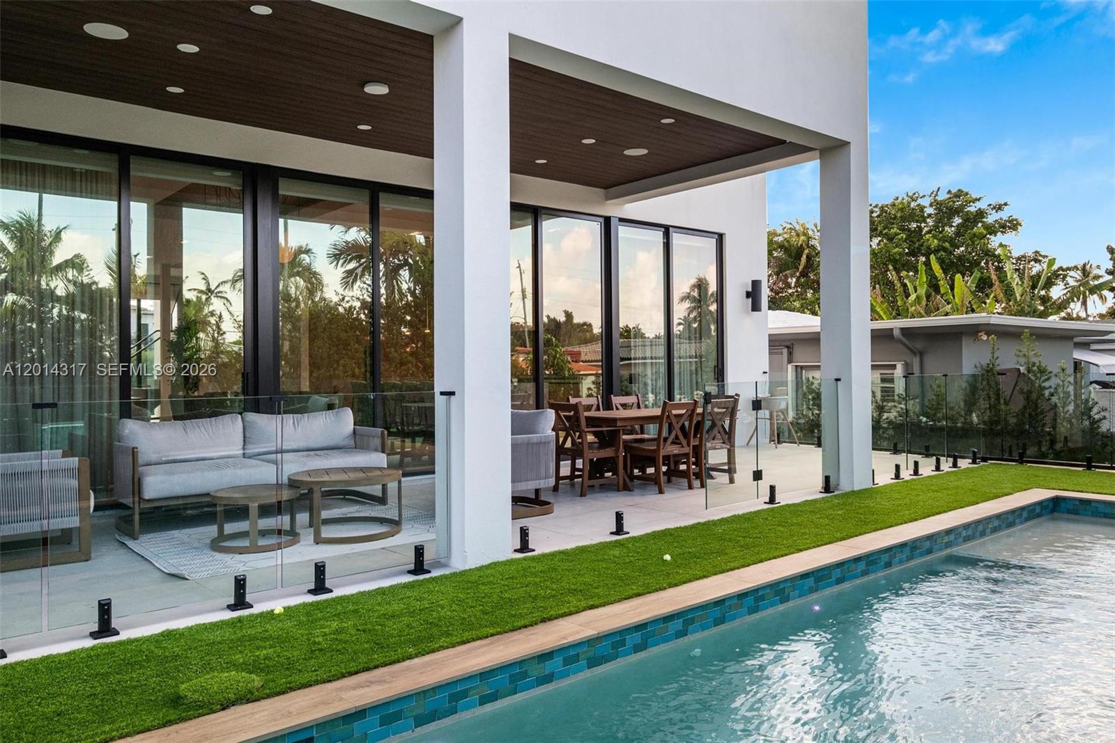 ALTOS DEL MAR NO 5 - Residential