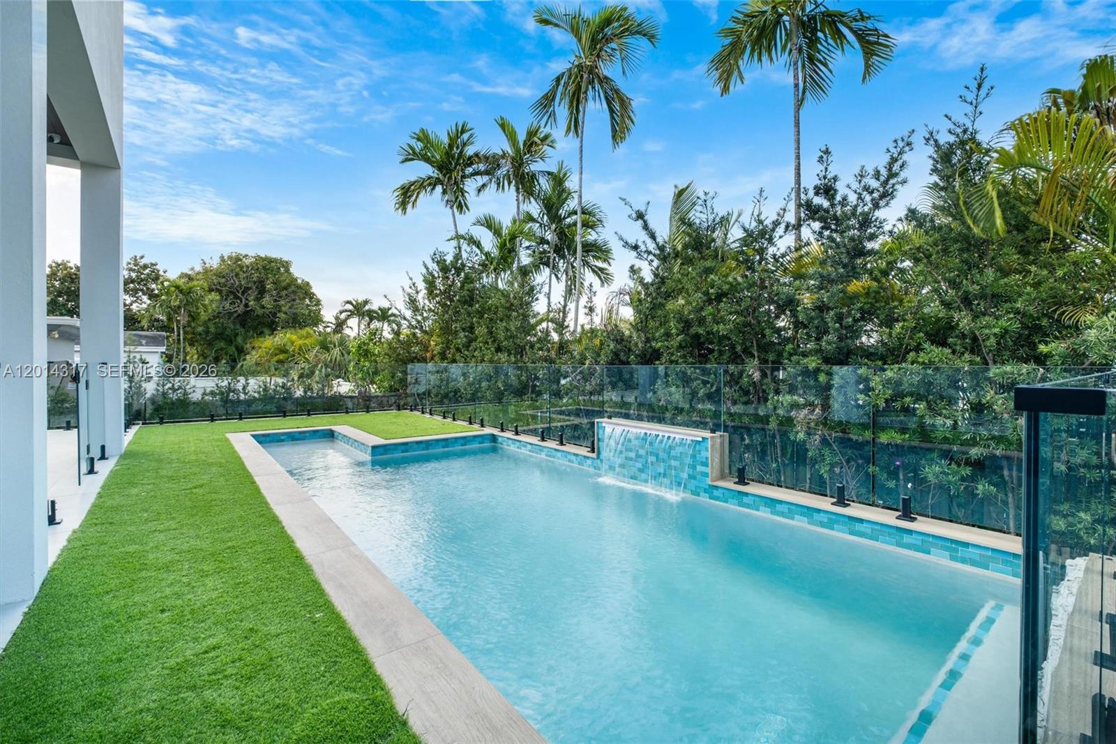 ALTOS DEL MAR NO 5 - Residential
