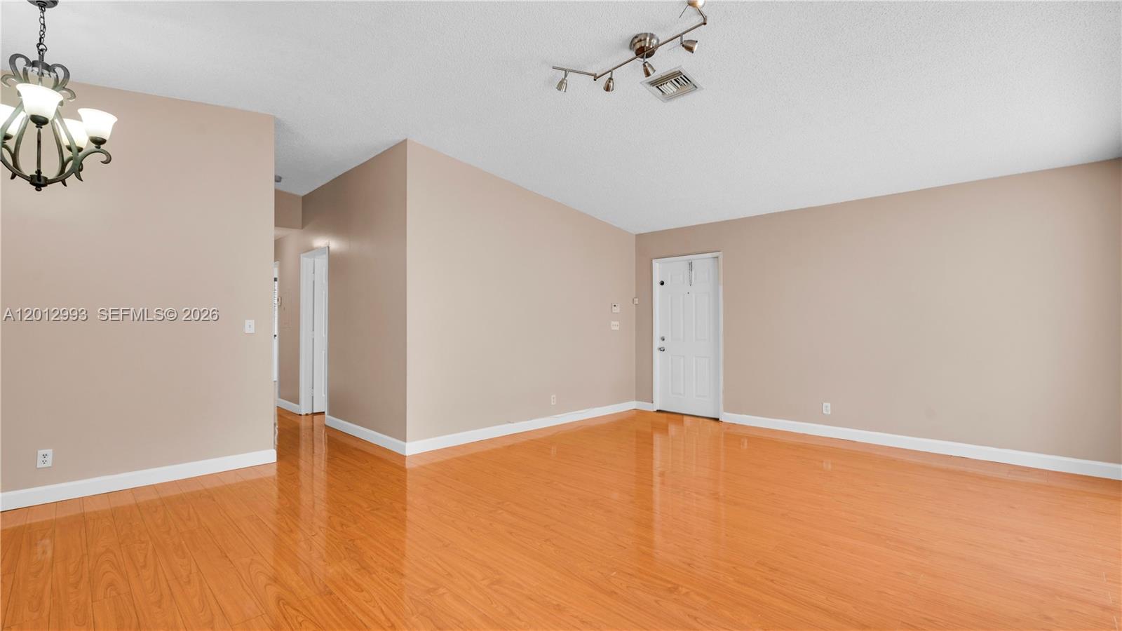 WOODGATE CONDOMINIUM 31 - Residential
