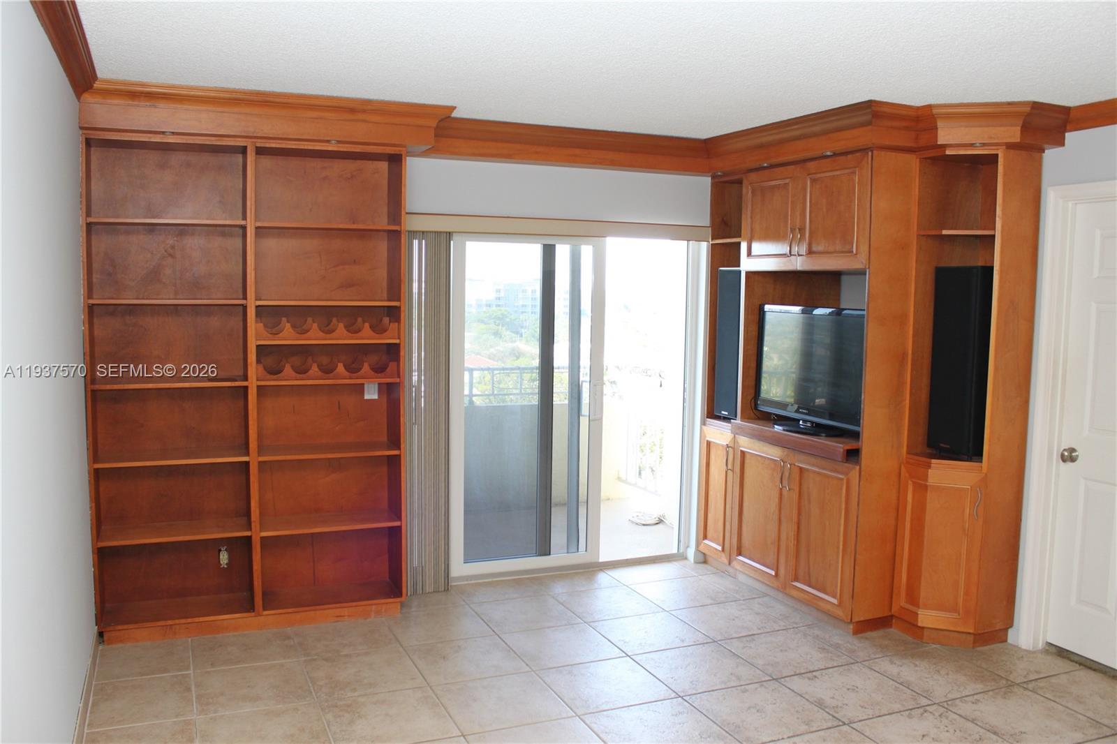 VICTORIA PARK TOWER CONDO - Residential