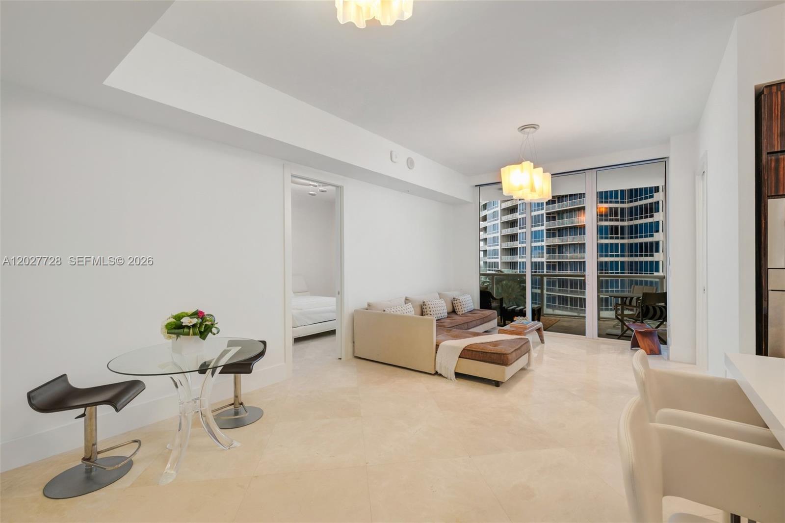 50 S Pointe Dr 903