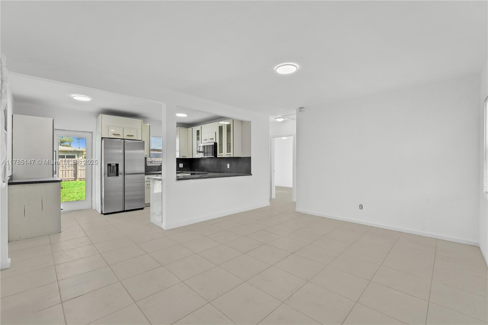 1201 Nw 10th Pl, Fort Lauderdale, Broward County, Florida - 2 Bedrooms  
1 Bathrooms - 
