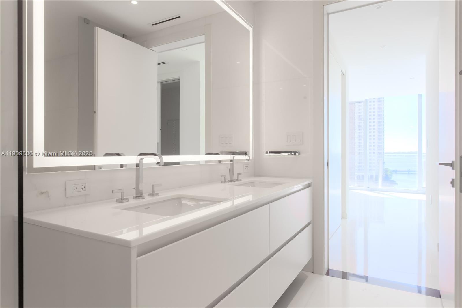 ASTON MARTIN - Residential Lease