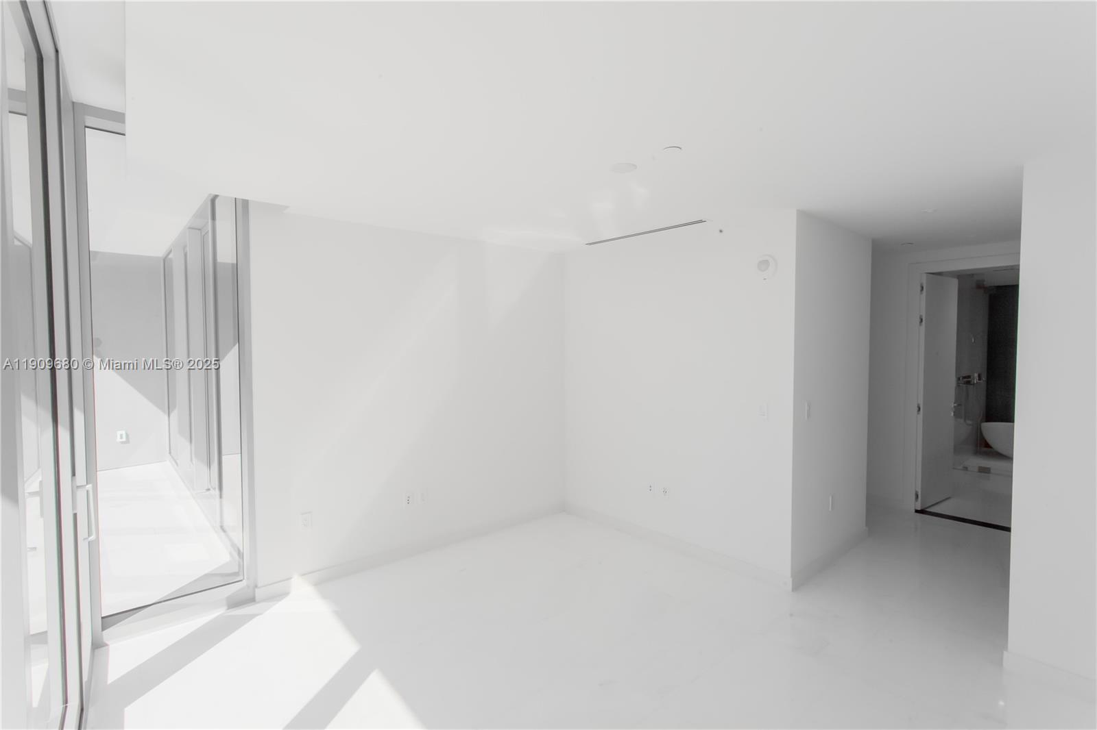 ASTON MARTIN - Residential Lease