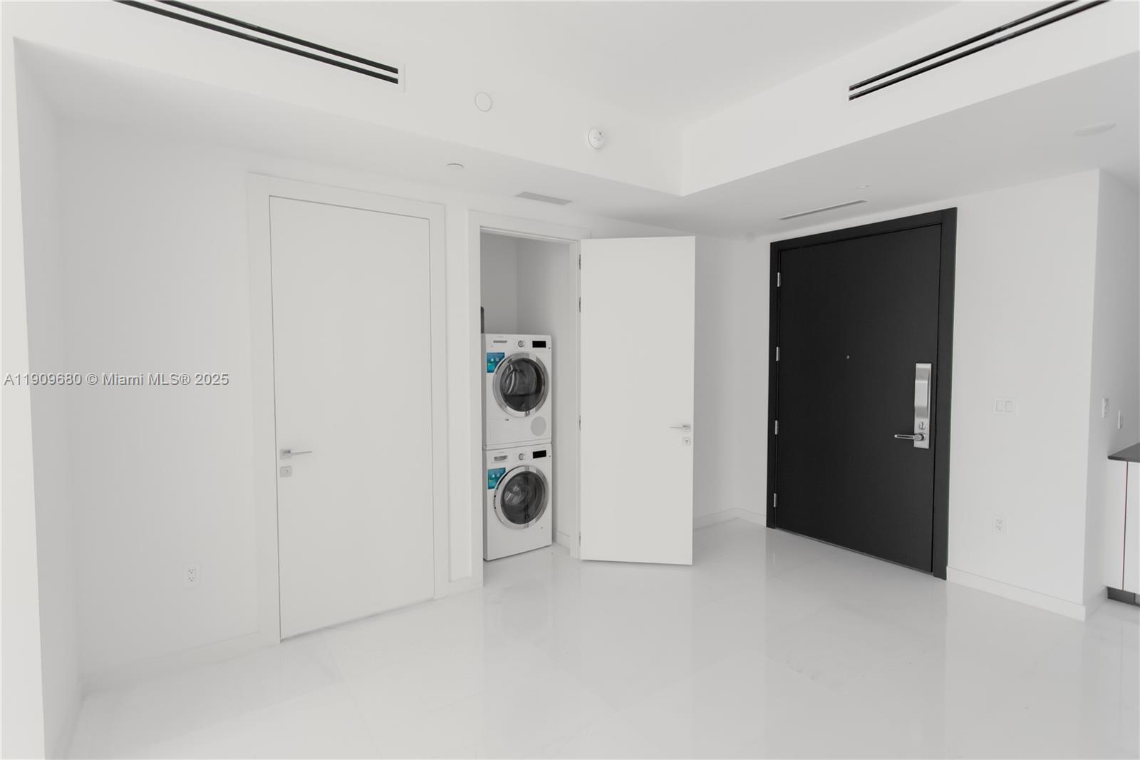 ASTON MARTIN - Residential Lease