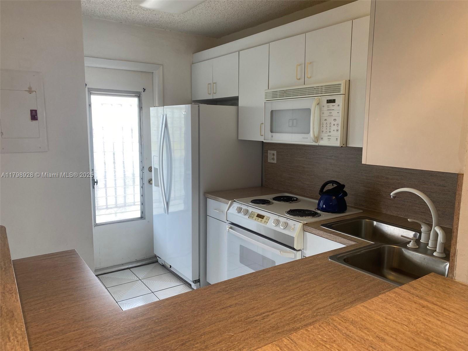 MC ALLISTER TERRACE - Residential