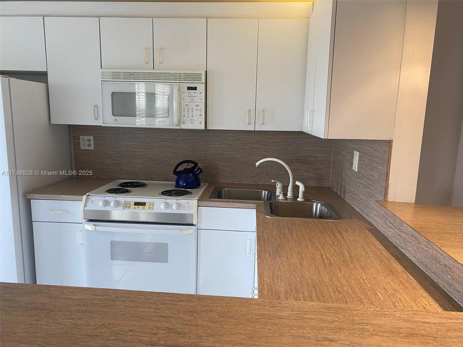 MC ALLISTER TERRACE - Residential