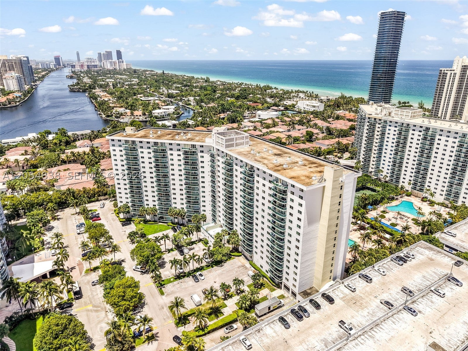 19380 Collins Ave 1423