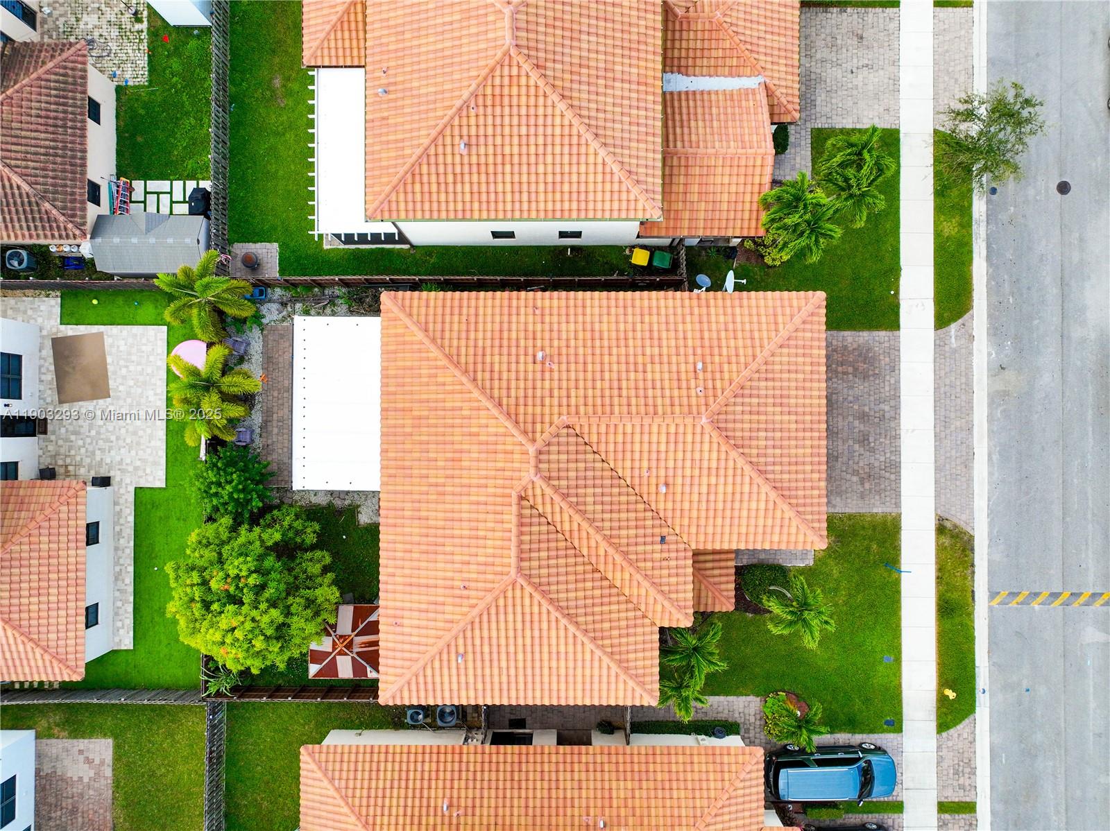 BAYWINDS OF DOMINICA AND - Residential
