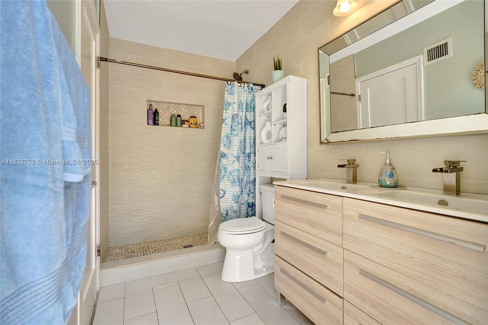 CORAL SPRINGS VILLAGE GRE - Residential