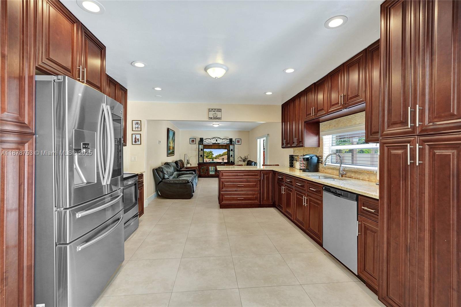 CORAL SPRINGS VILLAGE GRE - Residential